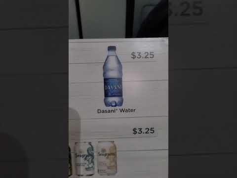 Видео: Сколько стоит алкоголь в авиакомпаниях Frontier Airlines?
