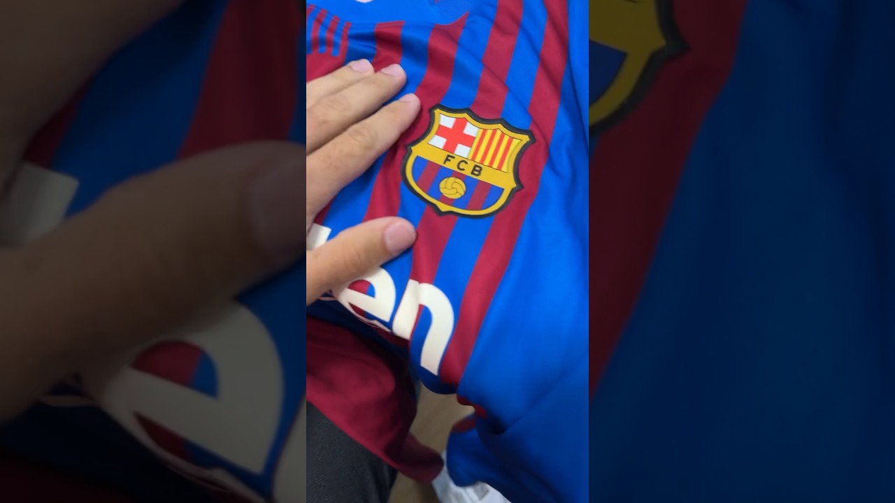 Poslali mi jen tak dres FC BARCELONA z LALIGA ⚽️🏟️ Wooow. 🤩 Muchas gracias!