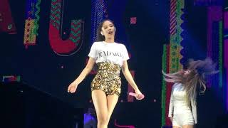 Blackpink- Kick It Moments, Hi Jennie - Melbourne Concert Close Fancam