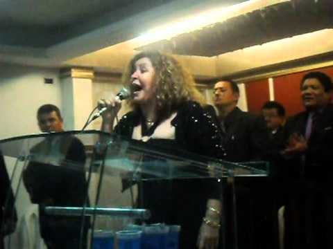 Shirley Carvalhaes no Aniversrio Pr. Napoleo Falco...