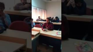 Student Singing “Aaj Parhane Ki Zid Na Karo” in Front of Teacher in Pakistan