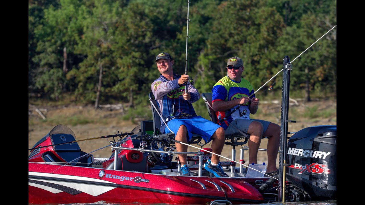 Longlining for crappie with Bobby Garland Crappie Baits Pro Brad Chappell  and Brandon Fulgham 