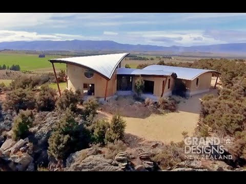 Mike And Cathy S Straw Bale Raising Youtube
