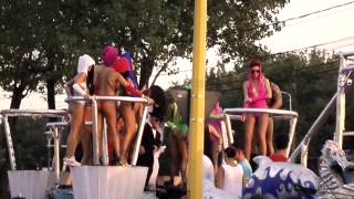 dansatoare sexy carnaval mamaia 2014