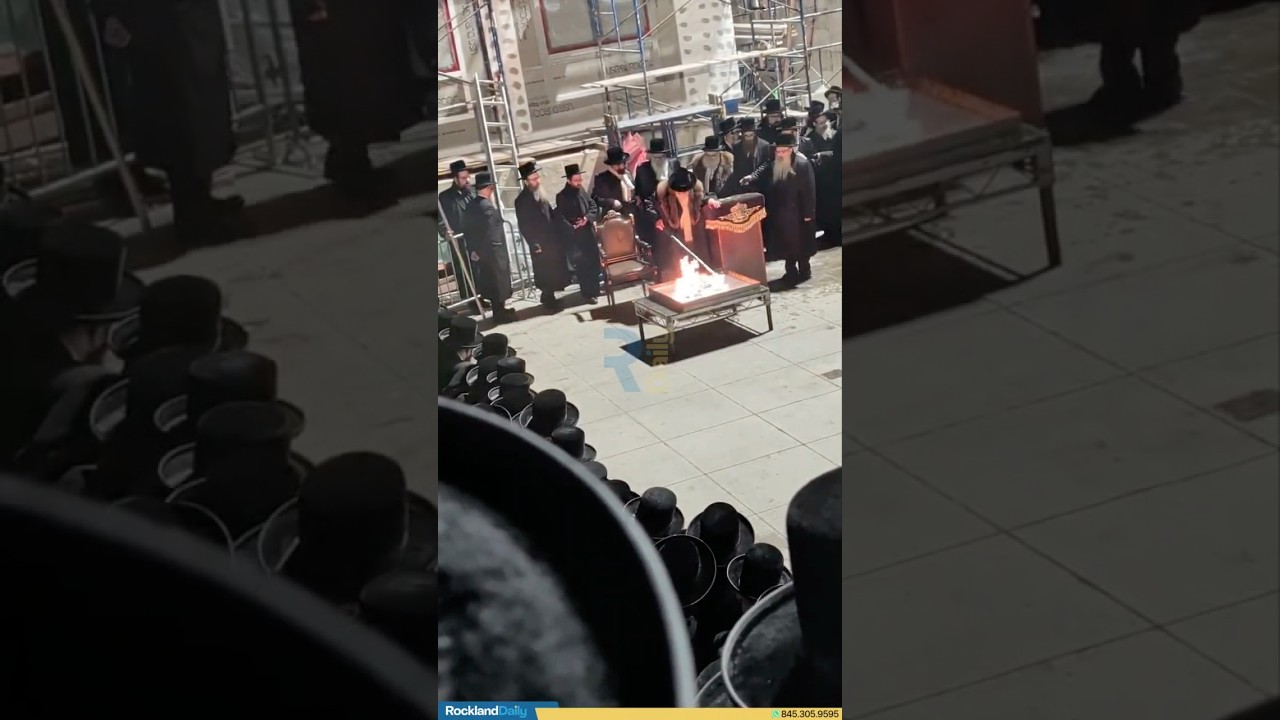 מעמד שריפת הפתילות בחצר הקודש סקווירא