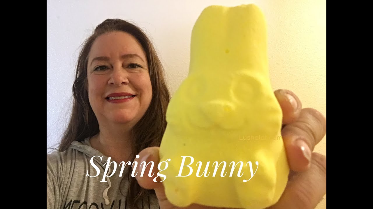 Lush Easter 2016 'Spring Bunny' bath bomb