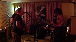 Maxstone - Live In The Trailer 2014