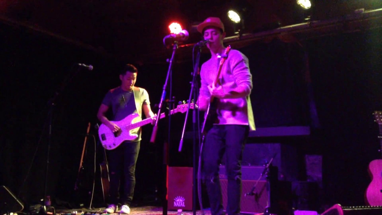 YouTube에서 Leroy Sanchez - Don't Let Me Down - Live (18/01/2017 @ Charlatan, Ghent, Belgium) 보기 YouTube에서 Leroy Sanchez - Don't Let Me Down - Live (18/01/2017 @ Charlatan, Ghent, Belgium) 보기