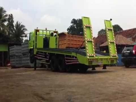 Hino Self Loader Truck FL 235 JW Panjang 9.2 Meter...