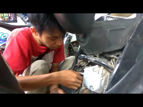 oke rek kali ini saya menjumpai motor mio gt yang mogok secara tiba tiba di depan bengkel elite moto. 