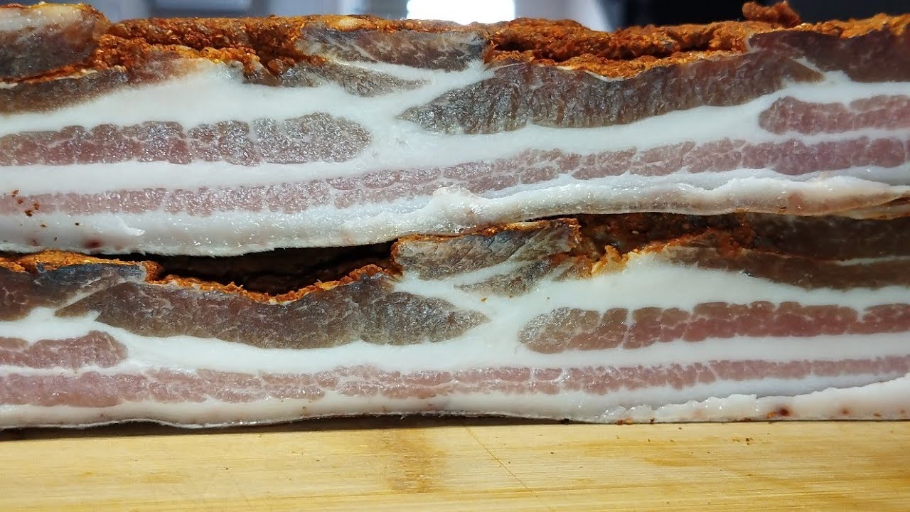 Slanina sušena u frzideru,bez dima i pusnice(Bacon dried in the refrigerator, without smoke)