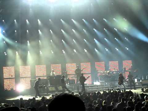 Kenny Chesney-Live a Little (live @ Xcel Energy Center 3-25-11)