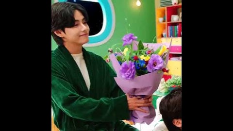 taehyung holding flower bouquet for Jungkook 😍 #taekook