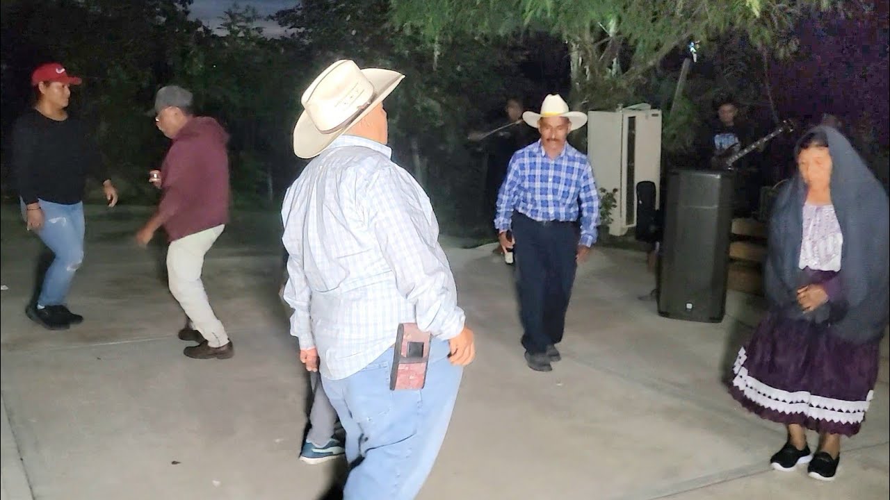 Bonita Música Tradicional en Llano Grande Yososcua San Juan Mixtepec Juxtlahuaca Oaxaca México