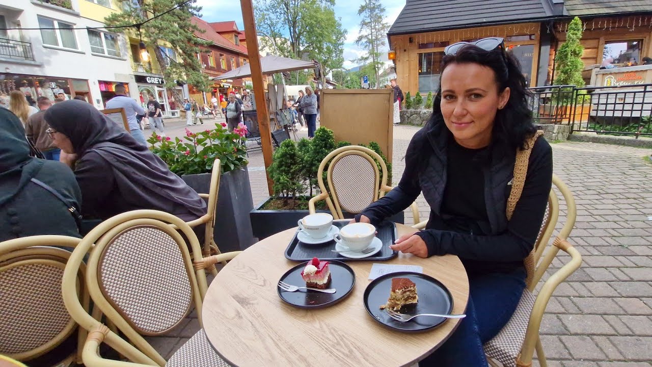 Cena całkiem OK - jemy na Krupówkach, gdzie bywaliśmy 10 lat temu / Zakopane 2025 