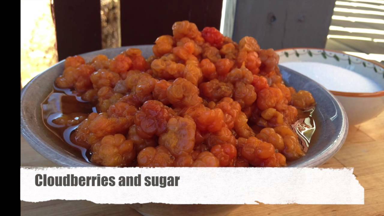 Swedish waffles with cloudberry jam