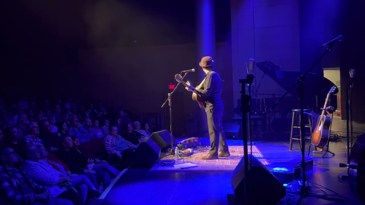 Guarda Kaleb Hikele - Dive (Live at Wolf Performance Hall, London Ontario, 2025) su YouTube Guarda Kaleb Hikele - Dive (Live at Wolf Performance Hall, London Ontario, 2025) su YouTube