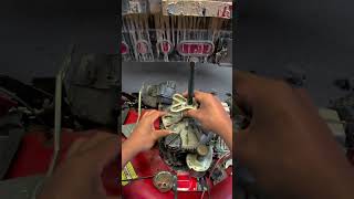 How to change flywheel on lawn mower, tutorial of how to replace flywheel on lawnmower