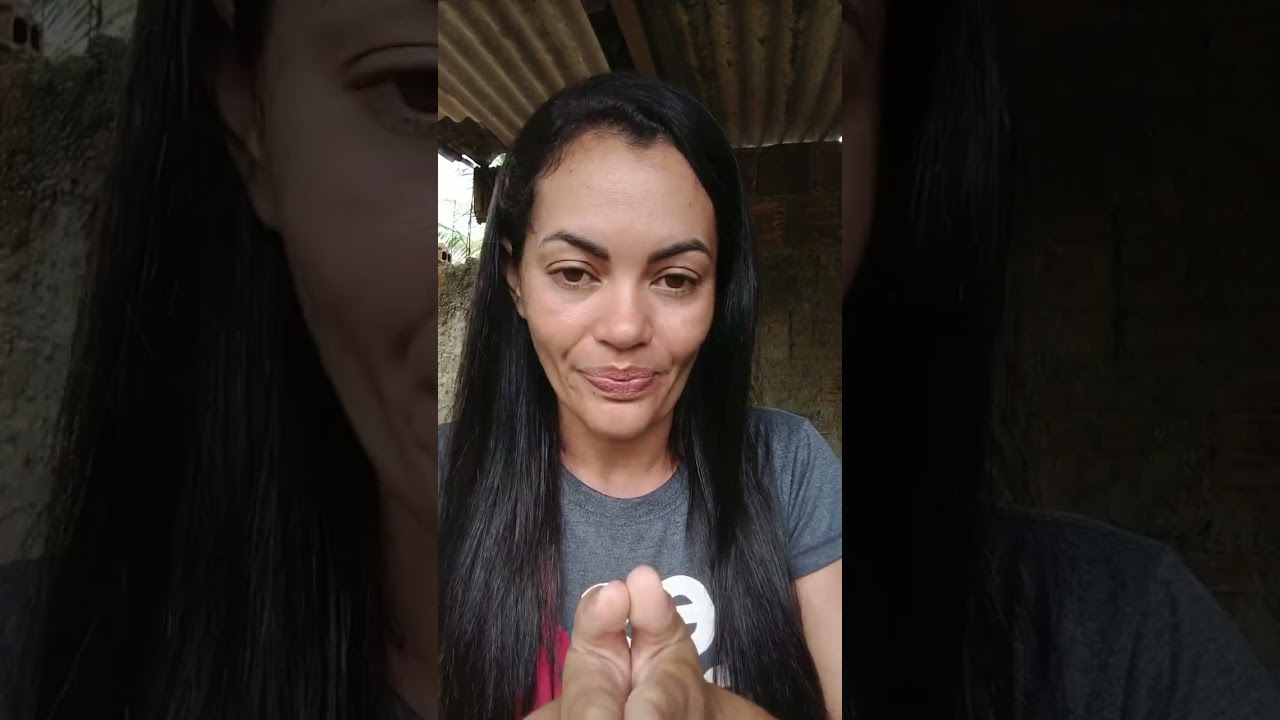 Tenho um vizinho seu que mora coladinho com a sua casa