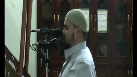 الشيخ عبدالله كامل تلآوة تزلزل القلووب  وما هى من الظالمين ببعيد  من سورة هود   YouTube