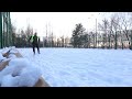 Катаюсь на беговых лыжах по игровой площадке в Михайловской роще Томска.
