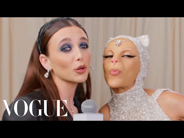 Emma Chamberlain made her return as Vogue's red carpet correspondent for  the third year in a row at the 2023 MET Gala.…