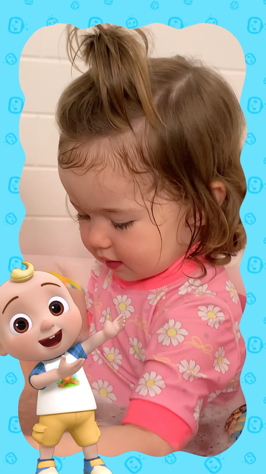 Bubble Bath Bedtime Routine! Big Sister Helping Baby Sister! #cocomelon #shorts