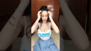 Viên vibi trần thanh hương viên khoe ngực khủng livestream