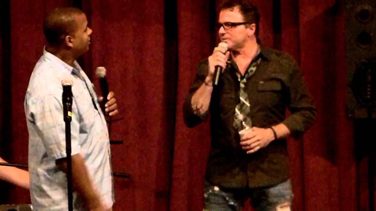 Larry Smith - Springfield Wedding DJ, Corporate Events DJ and Acoustic Guitar Restaurant Musician