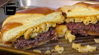 Mac n Cheese SMASH BURGER, strangely delicious! by Annies Smoking Pot 390 views 6 months ago 7 minutes, 9 seconds
