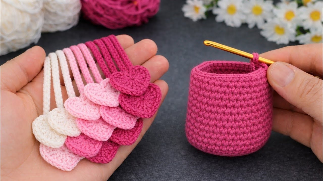 How to ♥️ crochet heart keychain for beginner💕 Crochet valentine's gift💕 Socute and easy 5 minutes😱