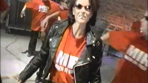 Men in Red - Novell 1997