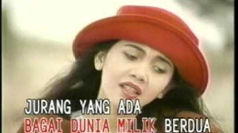 Badai Asmara Poppy Mercury