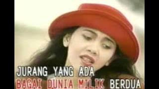 Badai Asmara Poppy Mercury