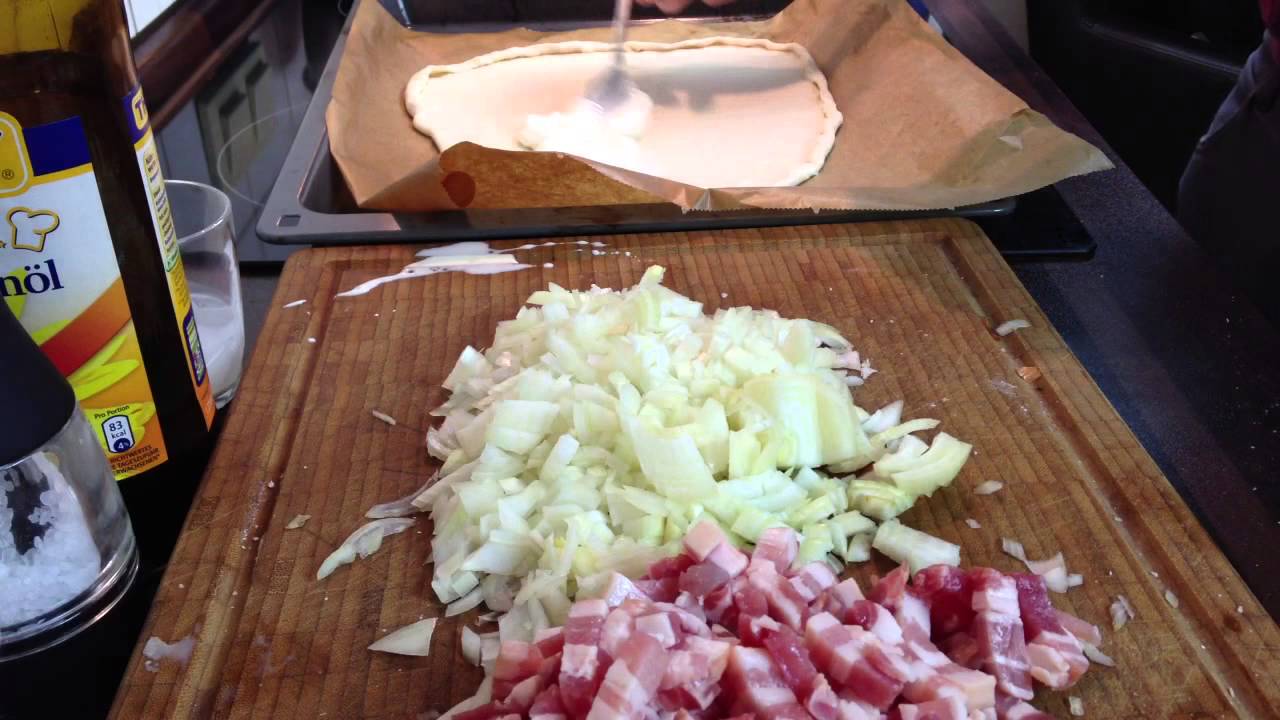 Tipp: Elsässer Flammkuchen machen - Französische Pizza zubereiten ... Tipp: Elsässer Flammkuchen machen - Französische Pizza zubereiten ...
