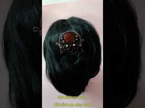 Red jasper hair