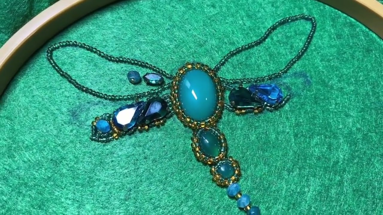 Брошь стрекоза из натуральных камней/Агат/Апатит