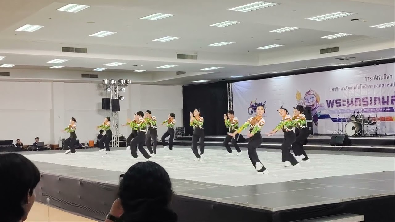 ✨ผู้นำเชียร์ มทร.อีสาน RMUTI🧡#RMUT #การแข่งขันกีฬามหาวิทยาลัยเทคโนโลยีราชมงคลแห่งประเทศไทยครั้งที่40