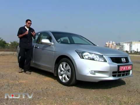 Honda Accord Re Launched With Sun Roof