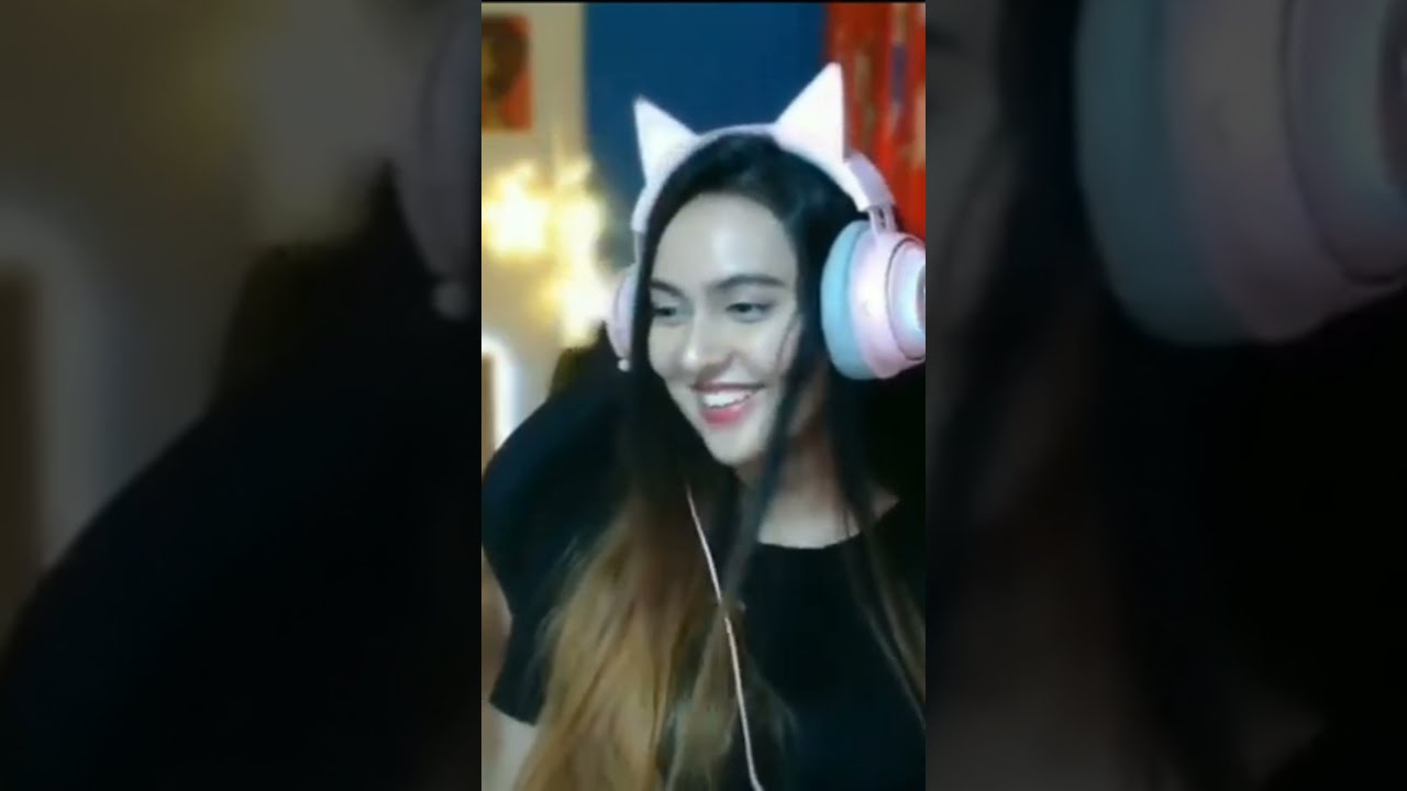 Kani gaming 😍 Singing a Song For Dynamo ❤️