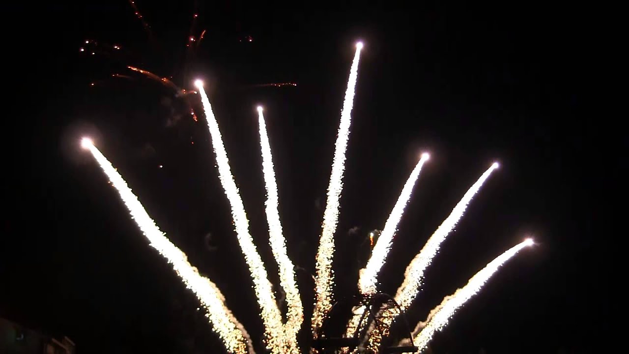 鹿児島県鹿屋バラ園の見頃22 開花状況は 春 秋バラ祭り イルミネーション情報まとめ ページ 3 フククル 鹿児島県鹿屋バラ園の見頃22 開花状況は 春 秋バラ祭り イルミネーション情報まとめ ページ 3 フククル