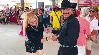 8-14 Domingo en la pulga de Alamo Texas rgv