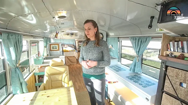 Couple Builds Beautiful School Bus Conversion As Their Fulltime Tiny Home On Wheels - DayDayNews