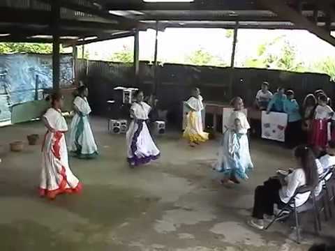 Nias bailando musica tipica costarricense en Juan ...