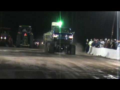 1350 hp gas truck pulling in gas/diesel open