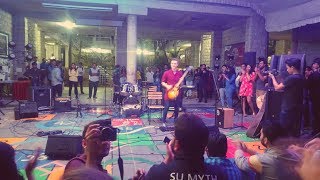 B School of Rock | "One of the fastest guitar players this campus has ever hosted!" (IIMB Dhwani)