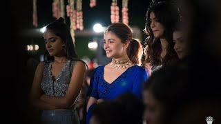 Alia Bhatt dancing on Coca Cola Tu with her friends at her BFF's Wedding Ceremony.. 😙