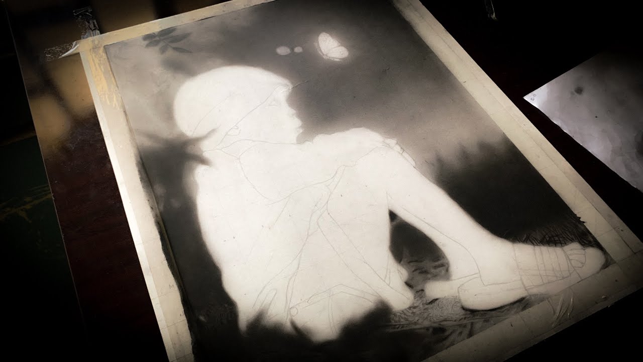 HOW TO CREATE A SMOOTH BACKGROUND USING CHARCOAL POWDER - YouTube