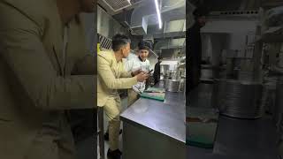 SALARY KE TIME PE SALARY NA MILNE PR #shorts #chef