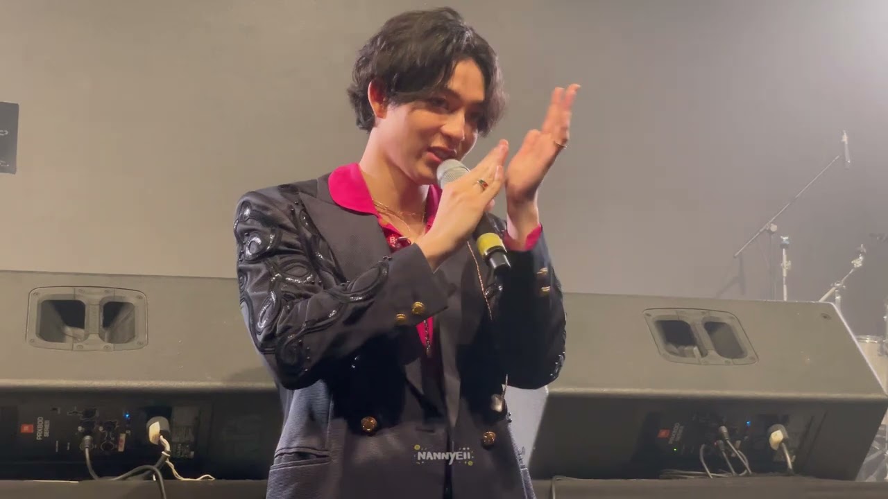 BAS HATSANAT ดูโปรเจค + ถ่ายรูปรวม #DisFunKcoConcert #บาสเด็กอ้วนที่แท้จริง